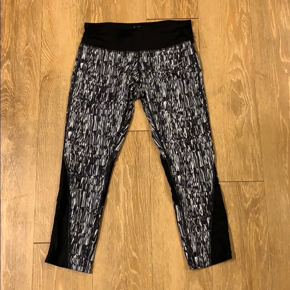 Nike Workout Crop Leggings